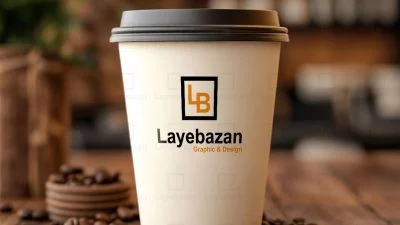 موکاپ لیوان قهوه لایه باز | نمایش حرفه‌ای لوگو و برند
